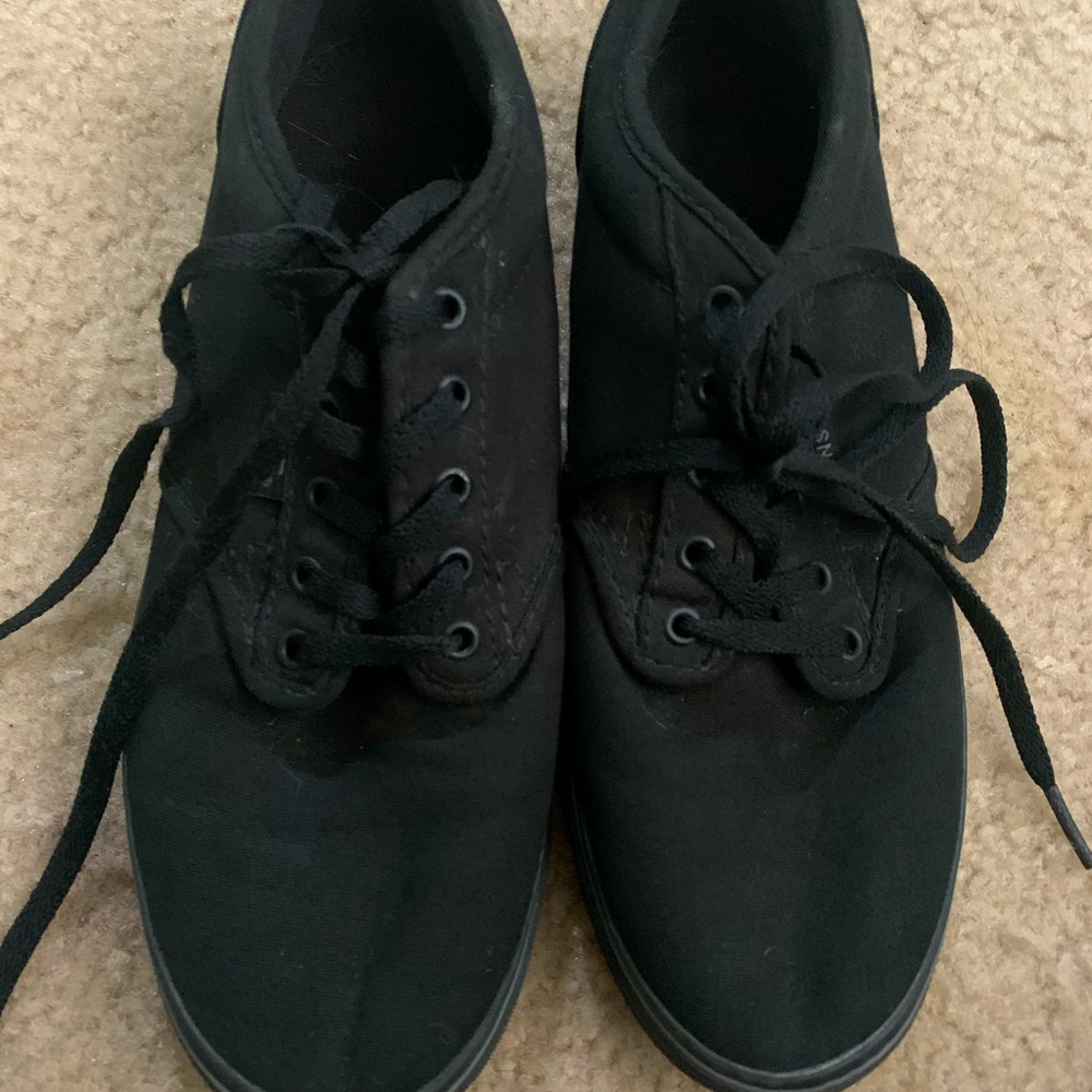 vans - Picture 2 of 3
